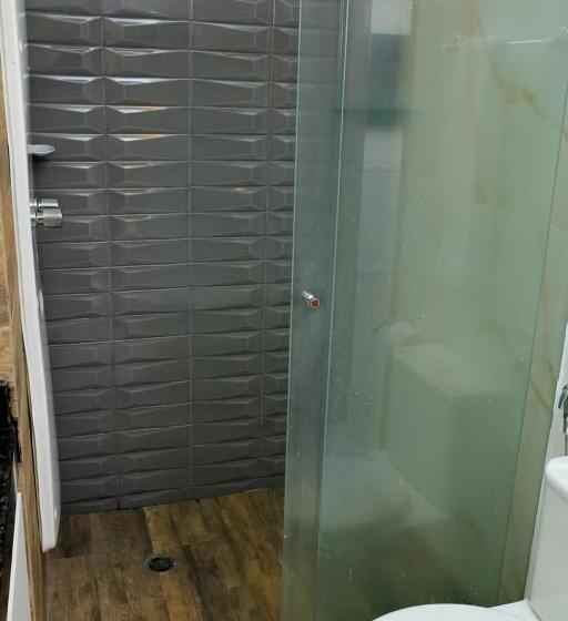 اتاق استاندارد, Tropical Executive 1305 With View