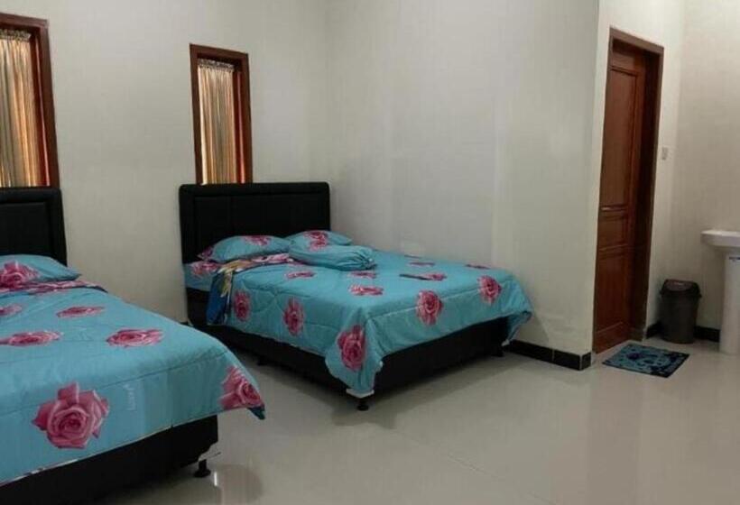 スタンダード４人部屋, Bromo Seruni Astungkara Homestay