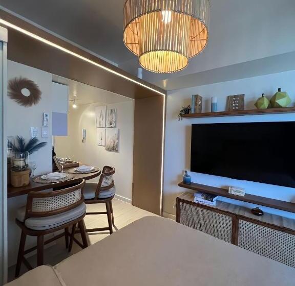 استودیوی سوپریور, Suēlo At Azure North Pampanga