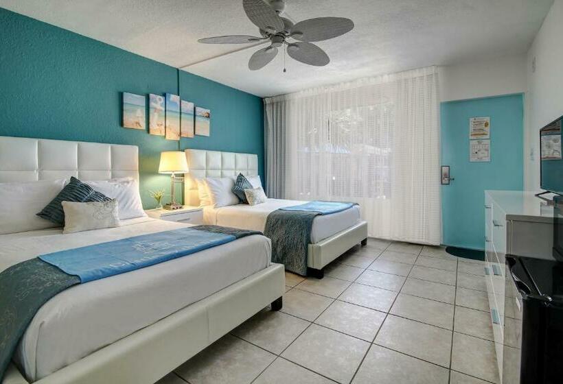 غرفه قياسيه سريرين مزدوجين, Castle By The Sea Motel