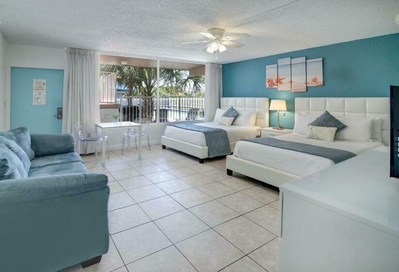 غرفه قياسيه سريرين مزدوجين, Castle By The Sea Motel