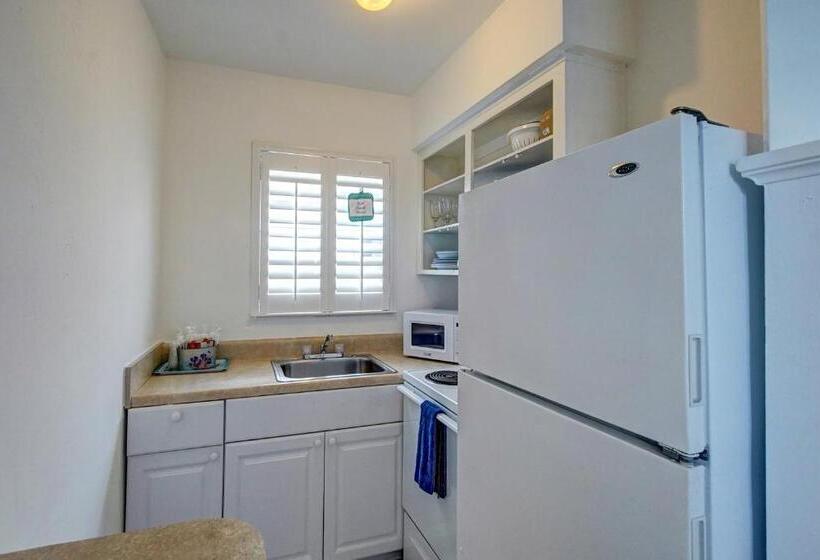 غرفة قياسية سرير كينج, Castle By The Sea Motel