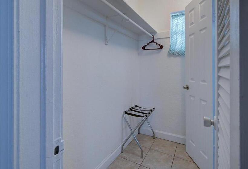 غرفة قياسية سرير كينج, Castle By The Sea Motel