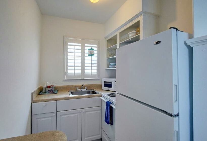 غرفة قياسية سرير كينج, Castle By The Sea Motel