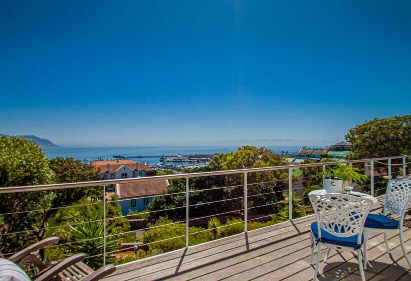 غرفة قياسية سرير كينج, A Boat House