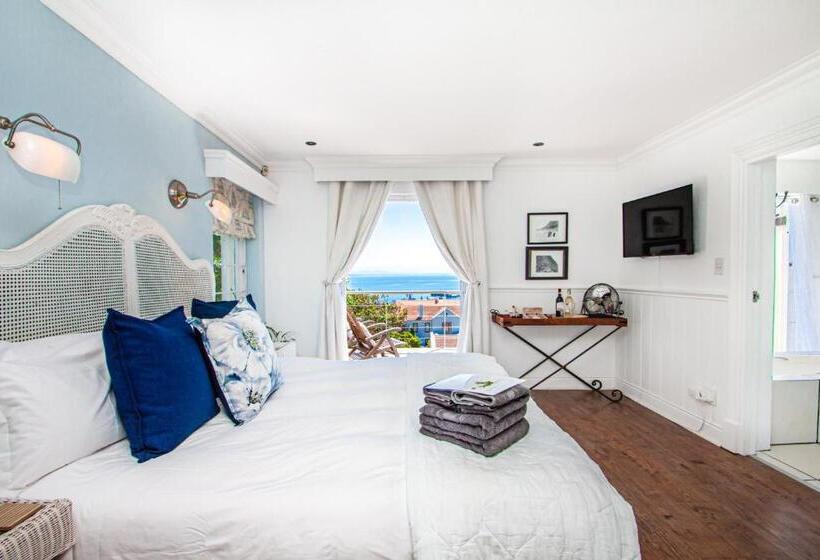 غرفة قياسية سرير كينج, A Boat House