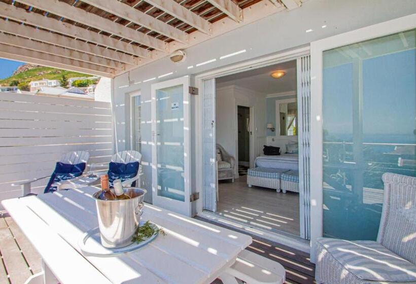 غرفة قياسية مطلّة علي البحر, A Boat House