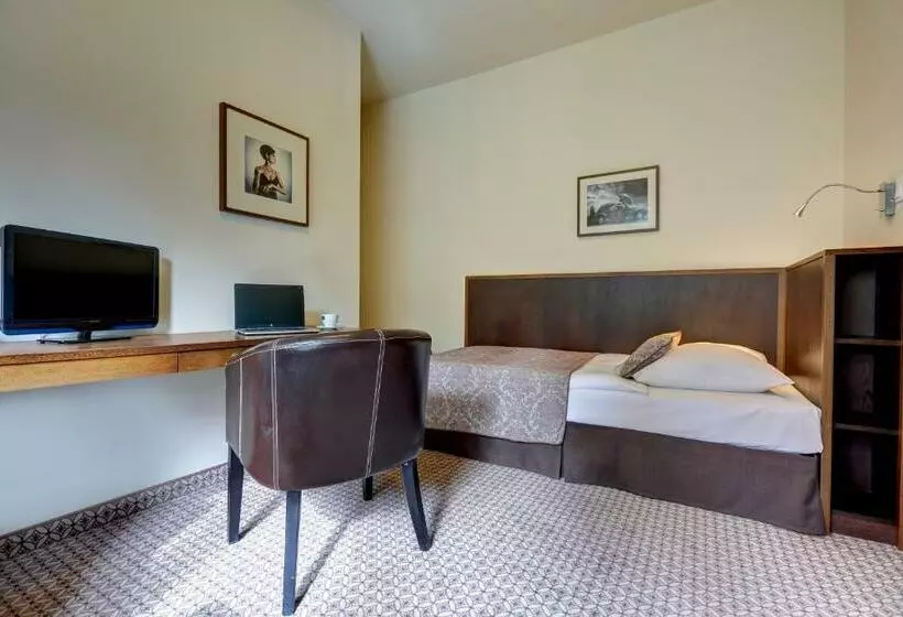 اتاق استاندارد یک نفره, Afrodyta Business & Spa