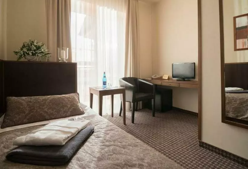 اتاق استاندارد یک نفره, Afrodyta Business & Spa