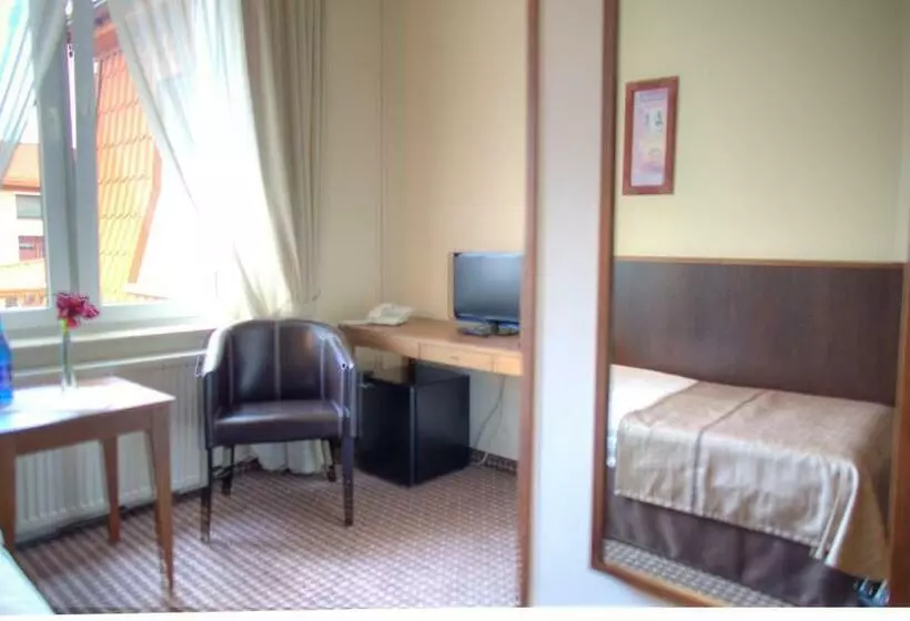 اتاق استاندارد یک نفره, Afrodyta Business & Spa
