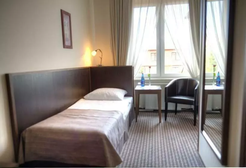 اتاق استاندارد یک نفره, Afrodyta Business & Spa