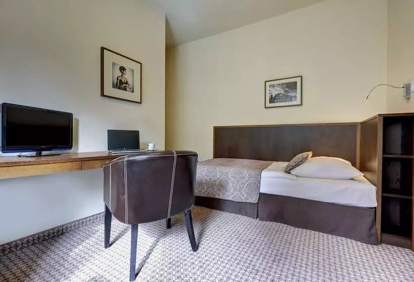 اتاق استاندارد یک نفره, Afrodyta Business & Spa
