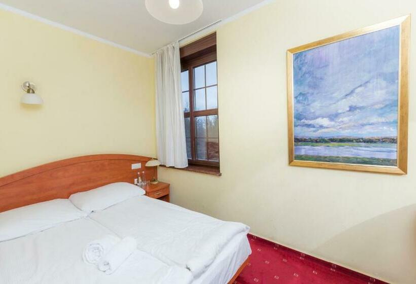 スタンダードルーム, Bastion