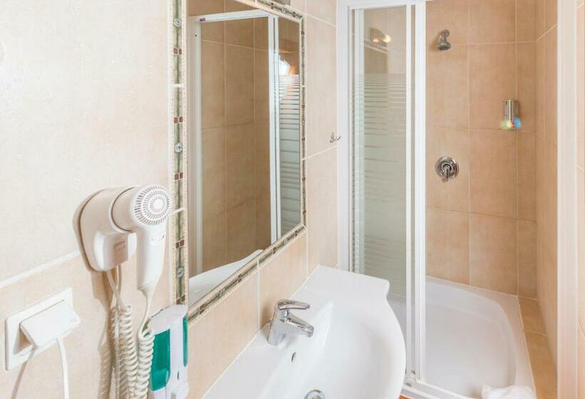 חדר סטנדרט, Bastion