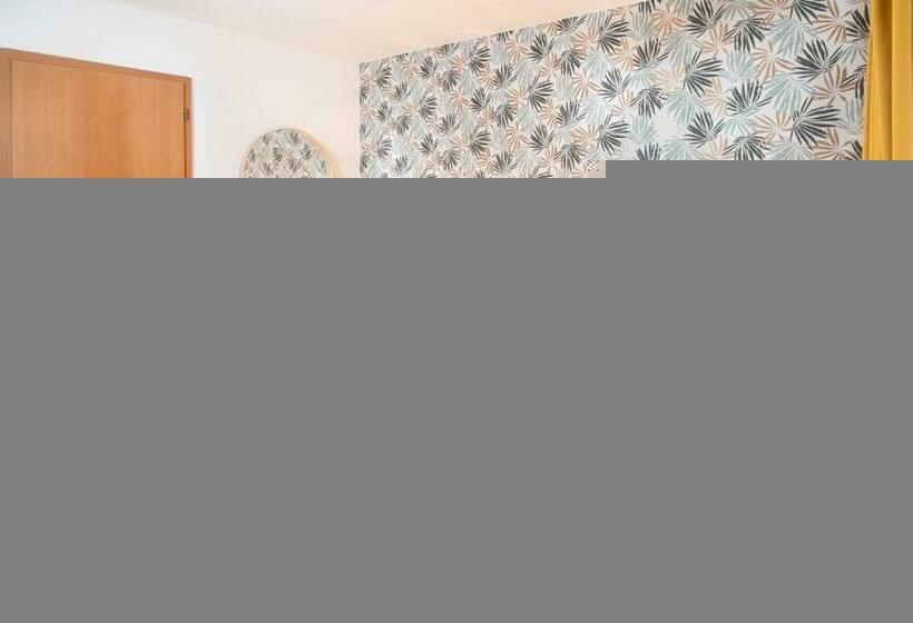 اتاق خانوادگی, Chata Belez