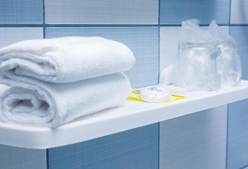 Camera Familiare, Complex Mona Caraiman