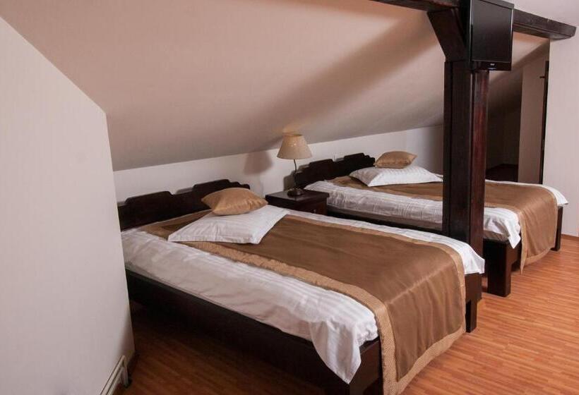 Camera Familiare, Complex Mona Caraiman