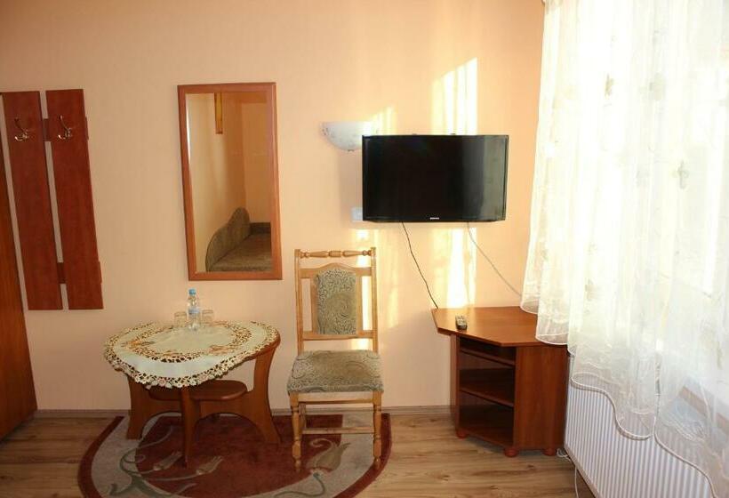اتاق استاندارد یک نفره, Czardasz