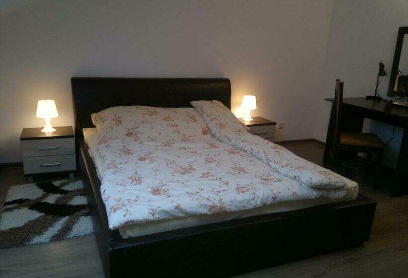 اتاق استاندارد یک نفره, Diament