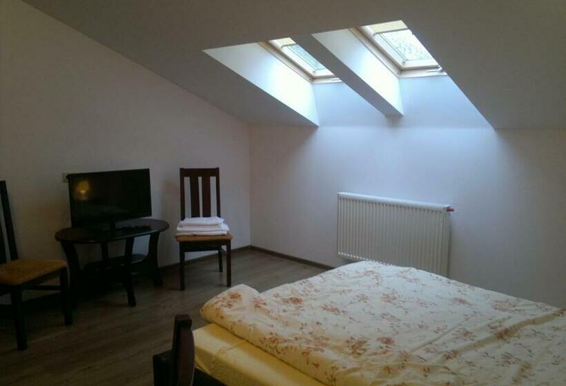 اتاق استاندارد یک نفره, Diament