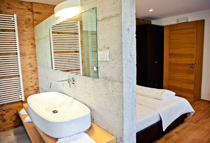 اتاق اکونومی, Penzion Repnik