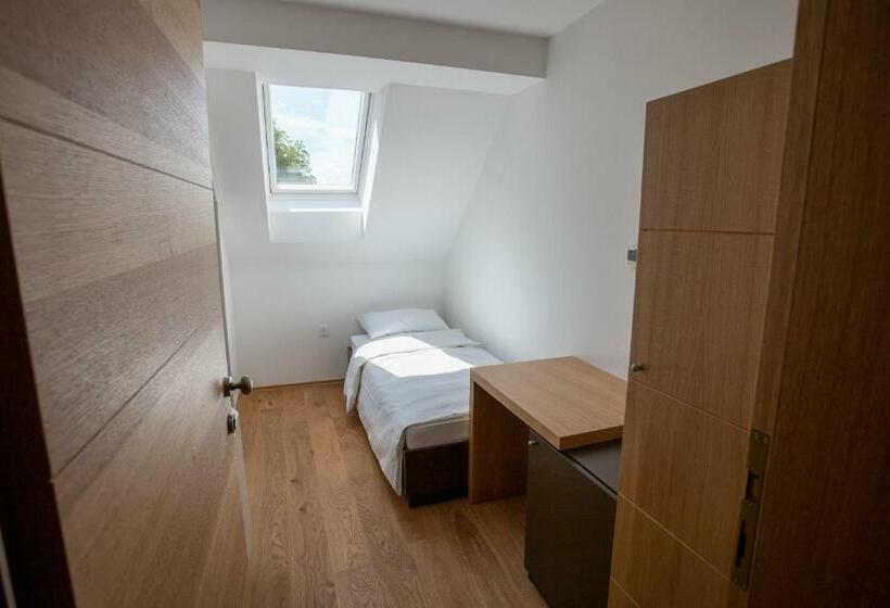 اتاق استاندارد یک نفره, Penzion Repnik