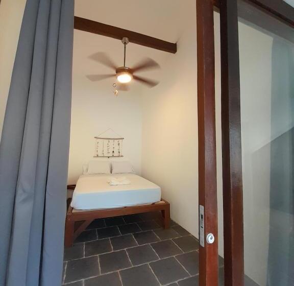 غرفة قياسية حمام مشترك, Hibiscus Garden