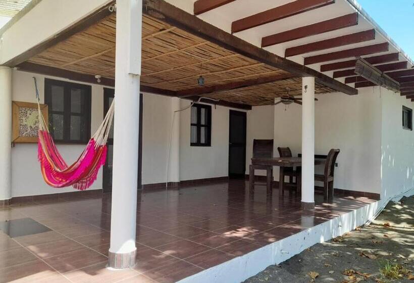 غرفة قياسية حمام مشترك, Hibiscus Garden