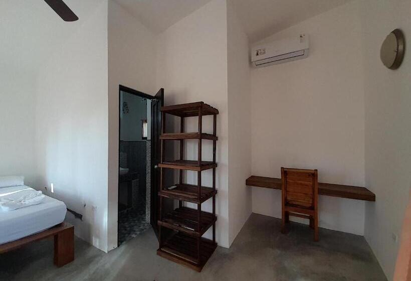 غرفة قياسية مزوَّدة بشُرفة, Hibiscus Garden