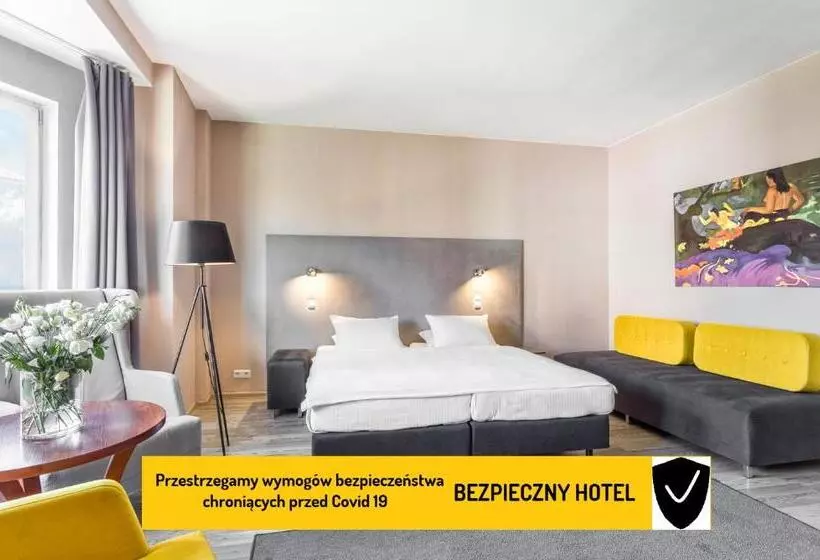 Deluxe Neljän Hengen Huone, Kaliski