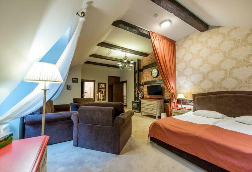 شقة غرفة واحدة, Lipowy Most