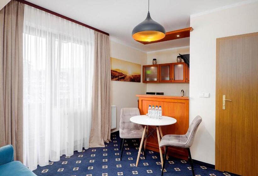 수피리어 스튜디오, Liptakówka