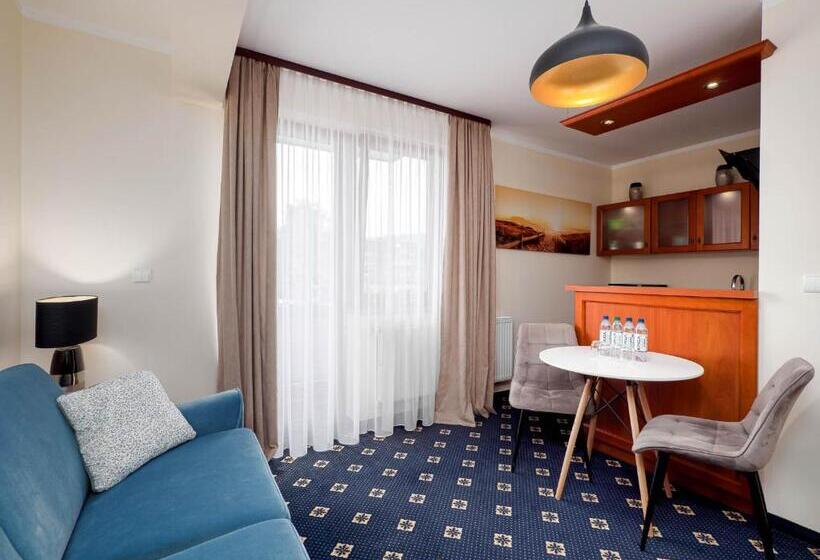 수피리어 스튜디오, Liptakówka