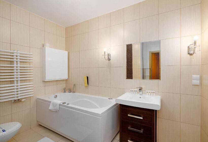 수피리어 스튜디오, Liptakówka