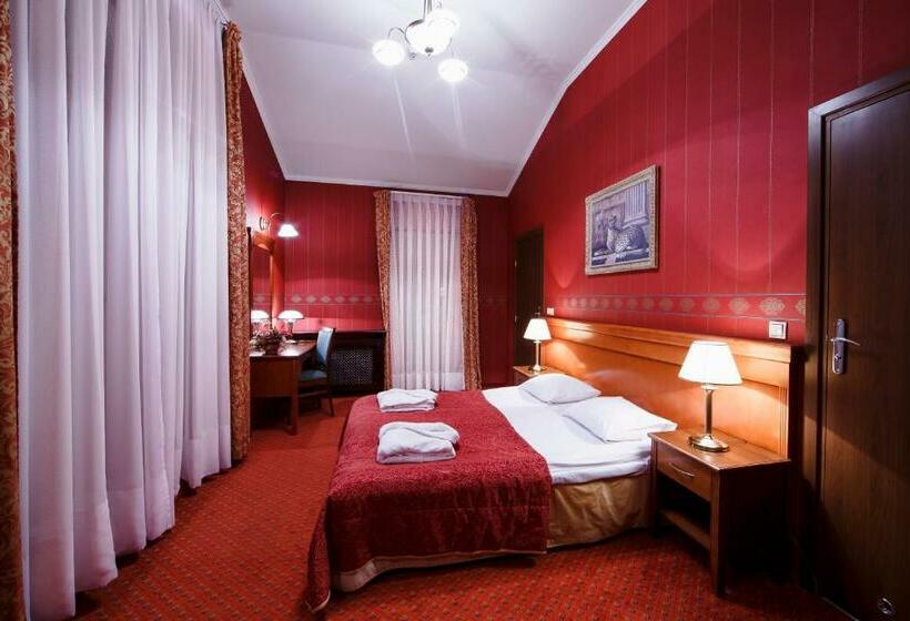 חדר סופריור, Magellan