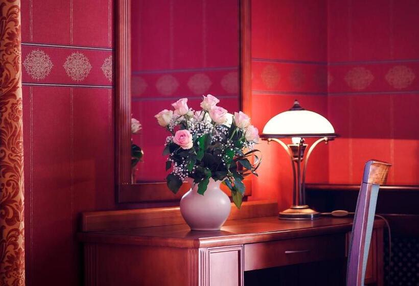 חדר סופריור, Magellan