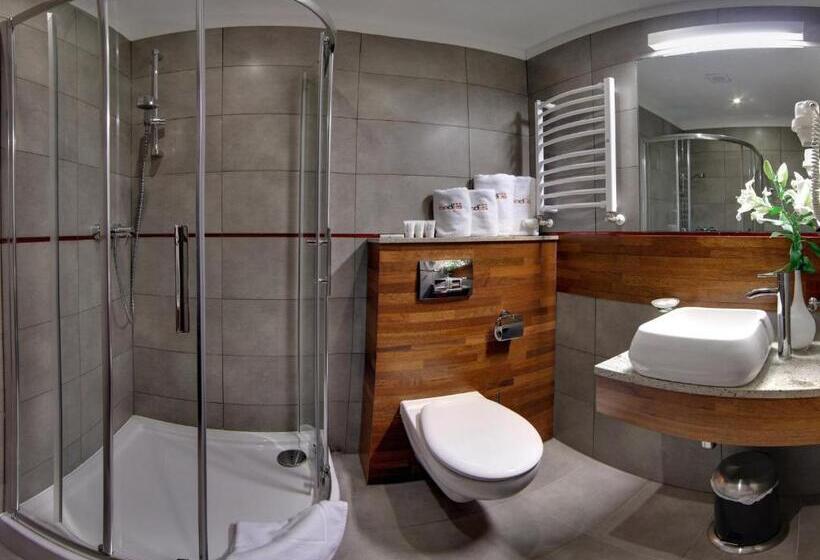 חדר סטנדרט יחיד, Modus