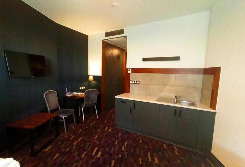 חדר סטודיו סטנדרד, Modus