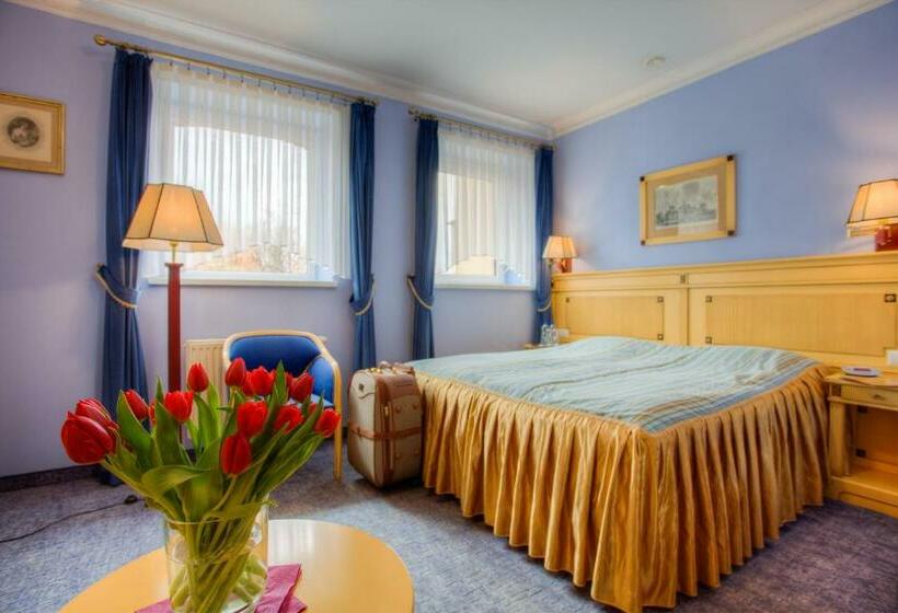 חדר סטנדרט, Na Podzamczu