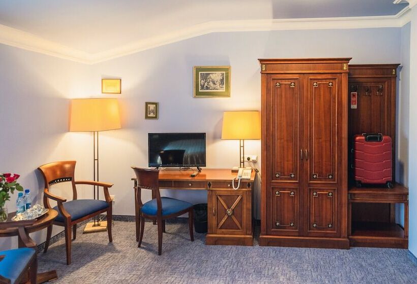 חדר סטנדרט, Na Podzamczu