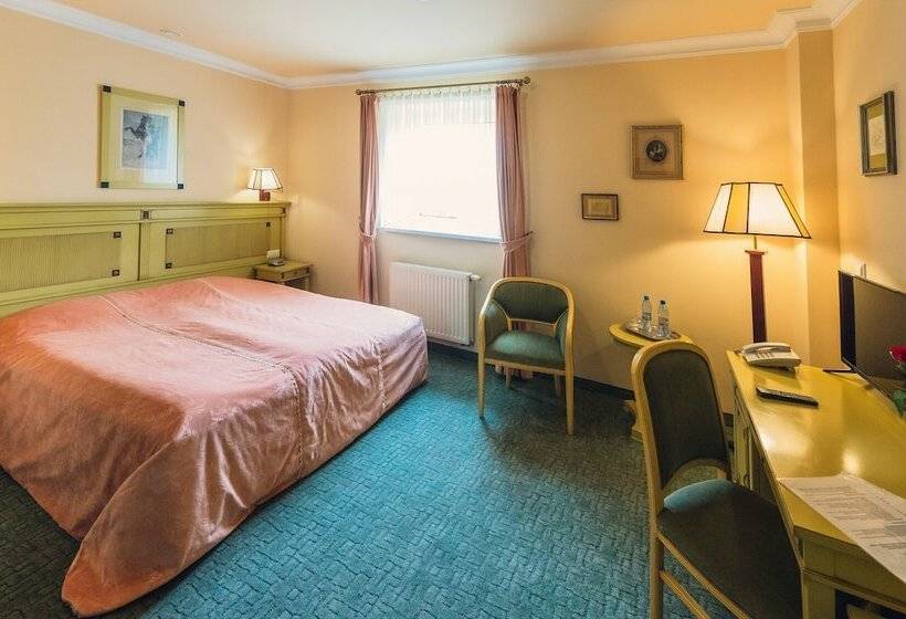 חדר סטנדרט, Na Podzamczu