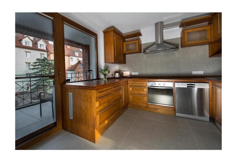 خانه 2 خوابه, Nad Pisą