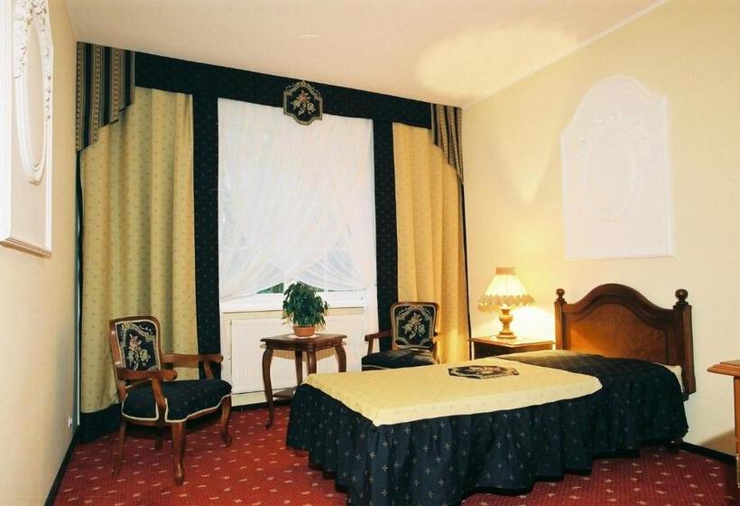 Номер Стандарт Индивидуальный, Pałac Runowo