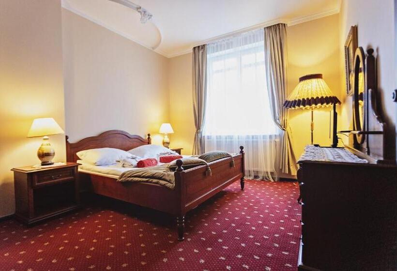 Апартаменты 1 Спальня, Pałac Runowo