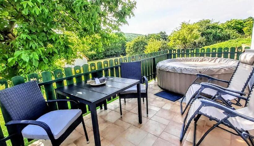 Номер Стандарт с Балконом, Pálos Resort