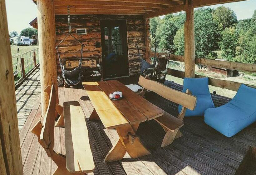 شقة غرفة واحدة, Rancho Zapotoczny
