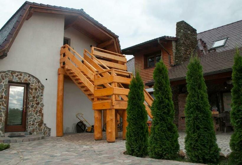 شقة غرفة واحدة, Rancho Zapotoczny