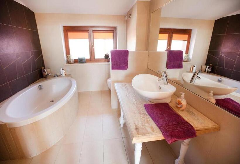 خانه 3 خوابه, Rancho Zapotoczny