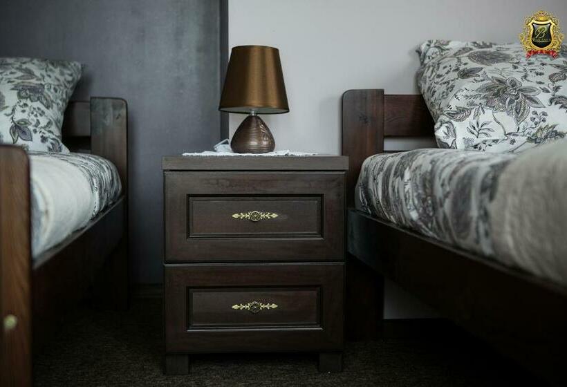 غرفة قياسية, Rezydencja Bakamus