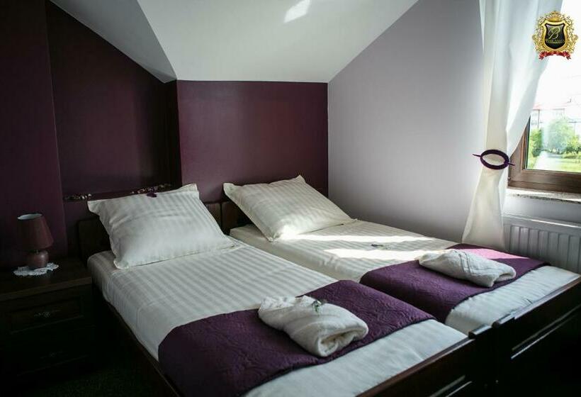 غرفة قياسية, Rezydencja Bakamus